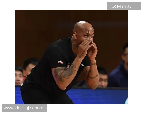 奥索伊戈达罗称赞布克易于沟通并能有效执行教练战术